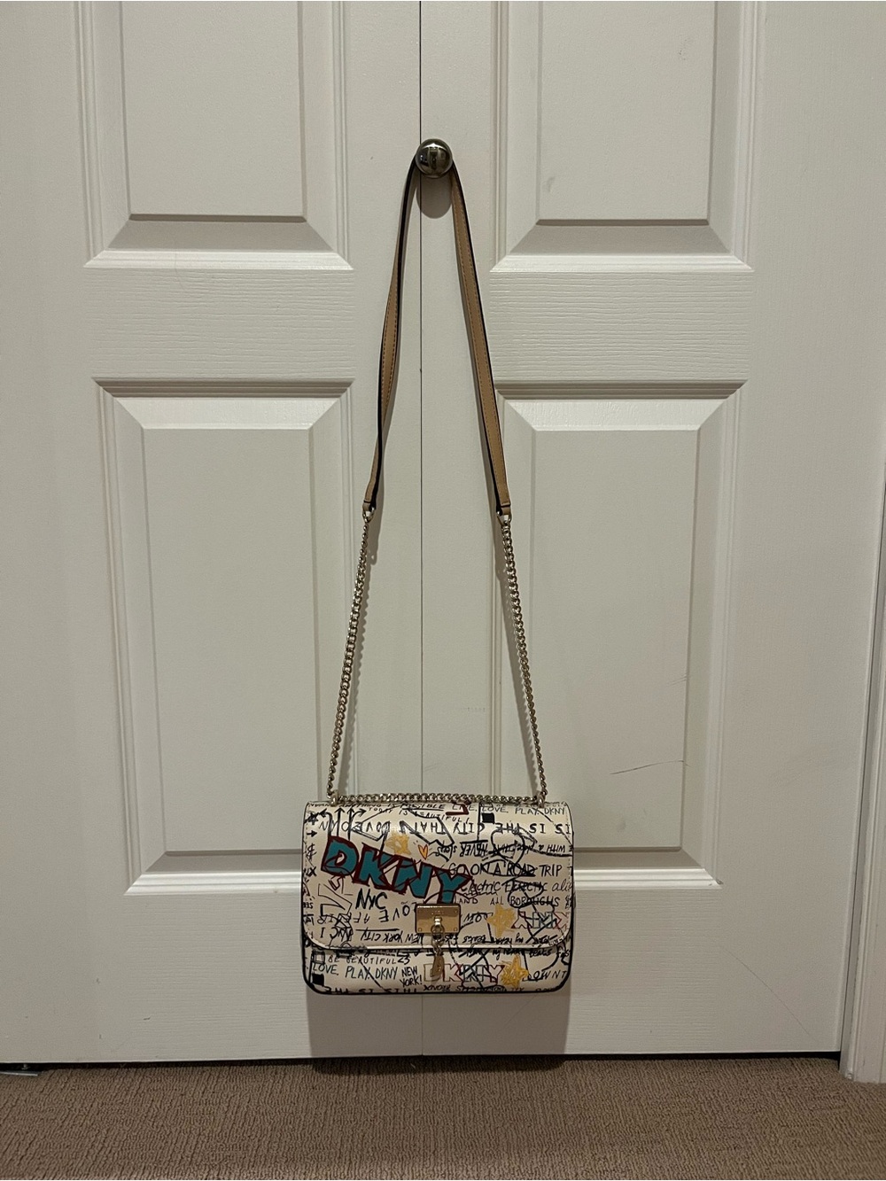 DKNY New York Graffiti Print Crossbody Chain Purse NWOT